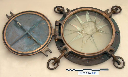 11A02 Porthole