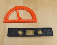 Protractor and level